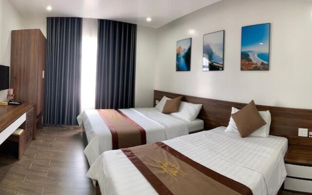 Win Win Hotel