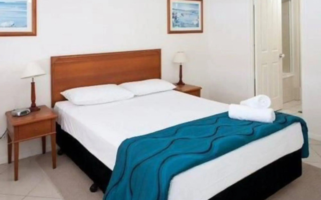 Golden Riviera Beach Resort