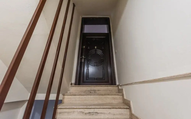 The Old-clock Apartment