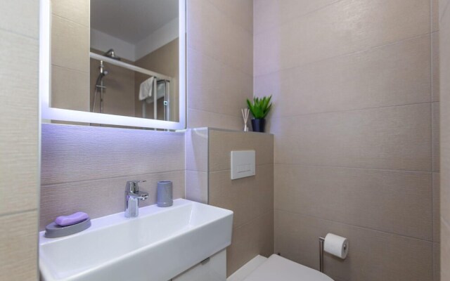 Awesome apartment in Split with WiFi and 2 Bedrooms