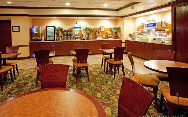 Holiday Inn Express & Suites Charleston-Ashley Phosphate by IHG