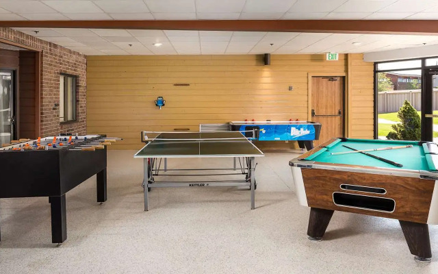 Best Western Plus Landmark Inn