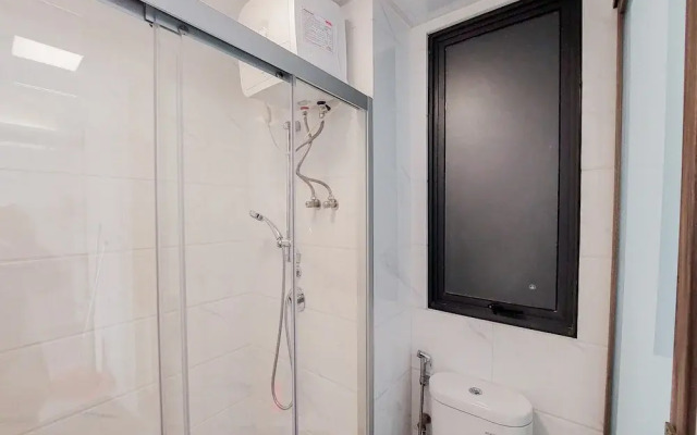 Nice and Elegant 2BR at Sky House BSD Apartment