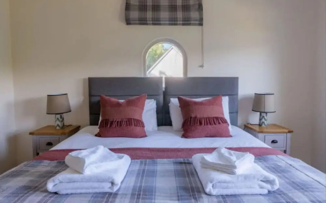 Loch Ness House Hotel
