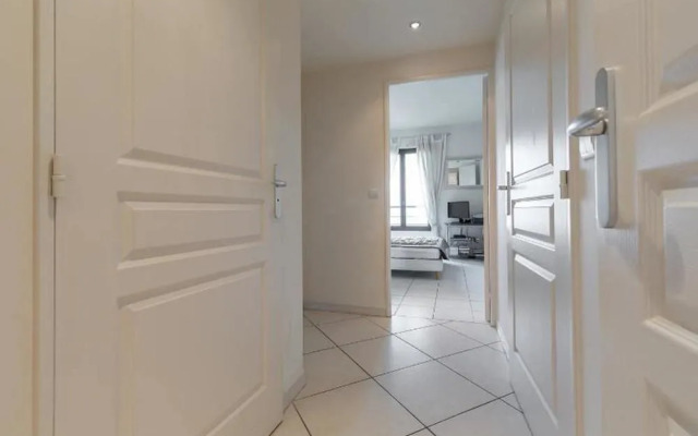 Spacious 3BR central - 6 pax - 2 mn from Croisette