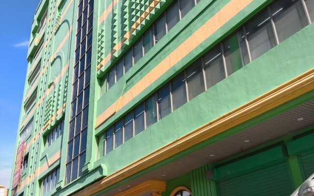 Meaco Royal Hotel- Lucena