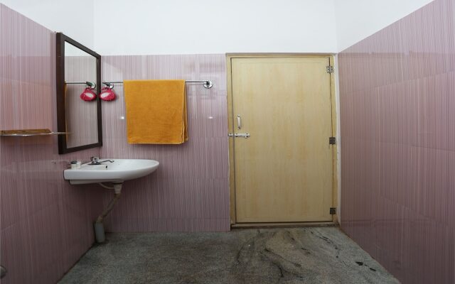 OYO 9156 Home Hill Top 2BHK Near ITI Junction