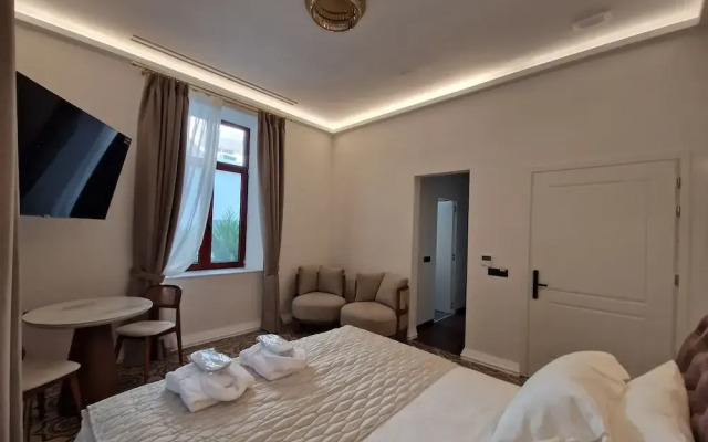 Jensen Luxury Suites