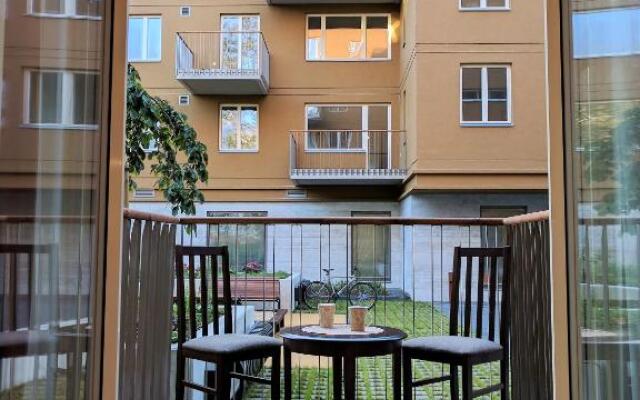 Royal Apartment C. R. Jakobsoni 7