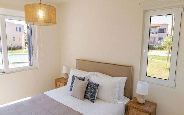 Phaedrus Living: Seaside Thalassa Cretan 102