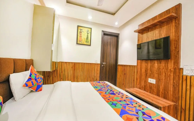Fabhotel Shri Sai Dx