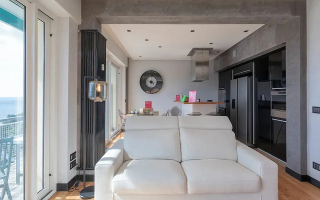 Stunning Seaview Apartment in Nervi