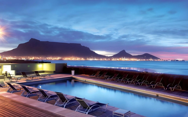 Lagoon Beach Hotel & Spa