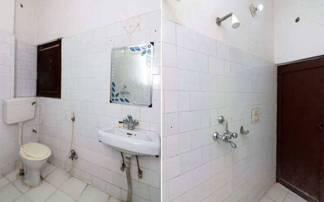 OYO 16112 Hotel Uruvela International