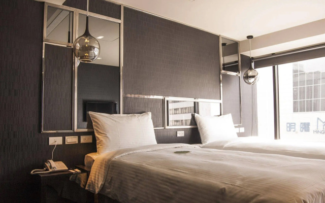 Vendome East Inn