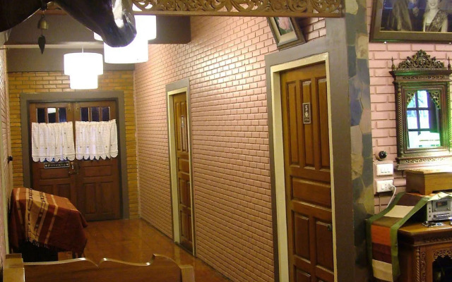 Siri House