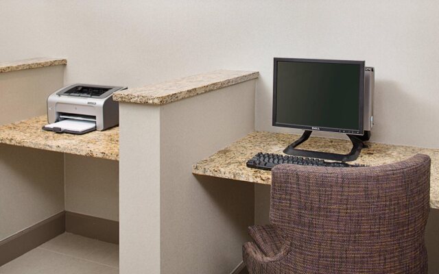 Residence Inn Detroit Livonia