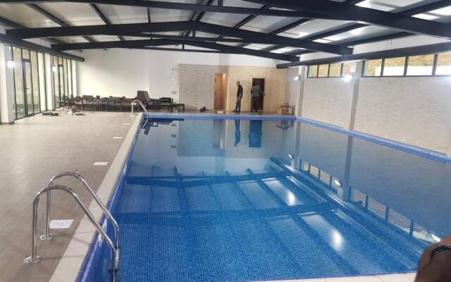 Hotel Crystal Residence R413