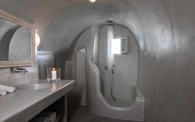 Adamant Suites