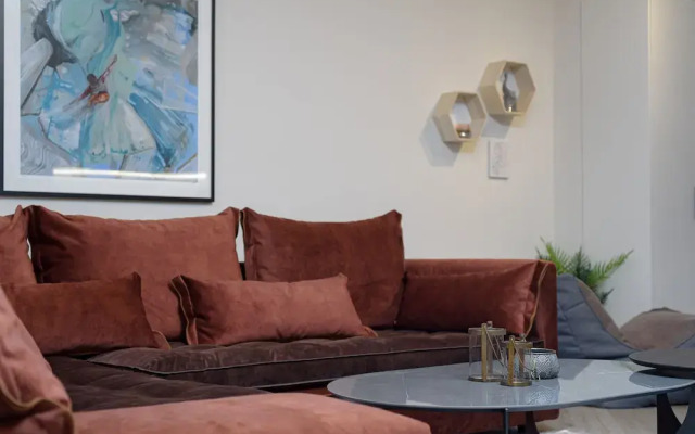 Acropolis Premium Residence