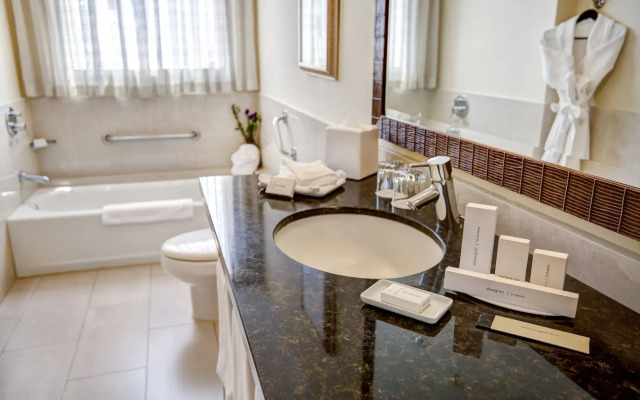Courtyard by Marriott Panama Multiplaza Mall
