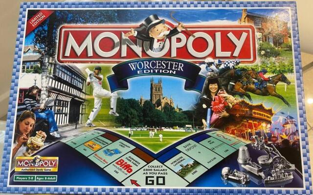 Unrivalled Location Five Star Worcester Apartment