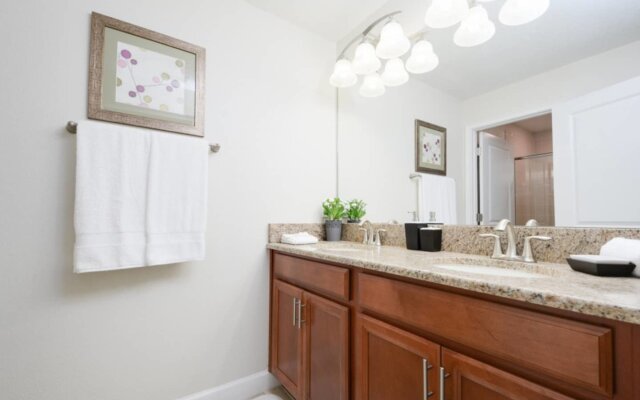 4 Bedrooms villa - Storey Lake