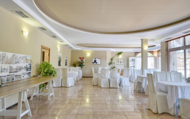 Alekta Hotel