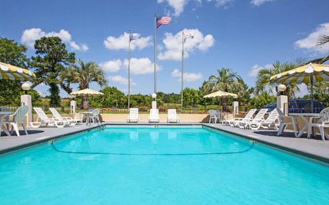 Days Inn By Wyndham Ladson Summerville Charleston