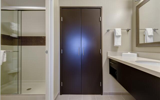 Staybridge Suites St Louis - Westport by IHG