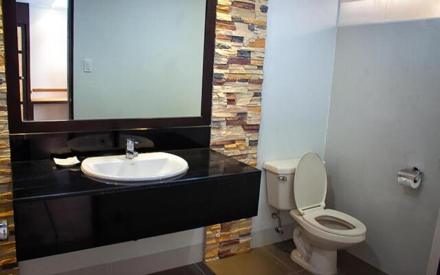 Circle Inn - Hotel & Suites