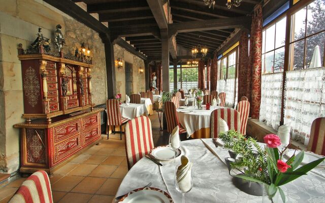 Posada Medieval el Manjon