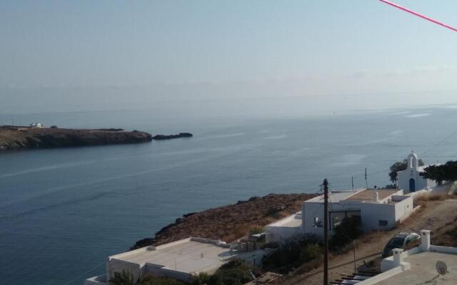 Enjoy Cyclades Apartments