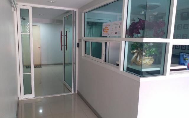 DD Garden Apartment 2