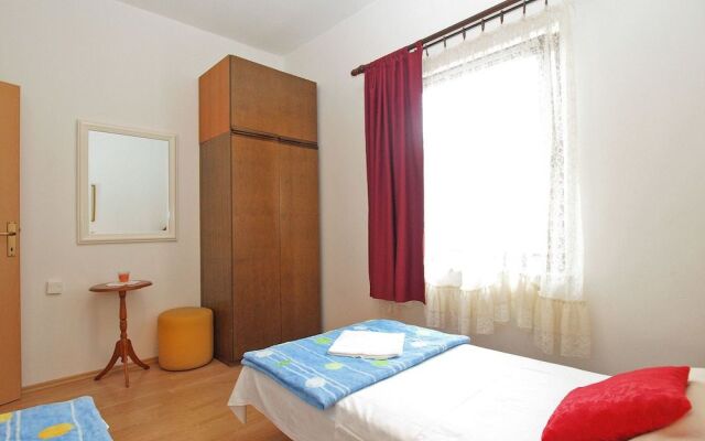 Apartment 1569