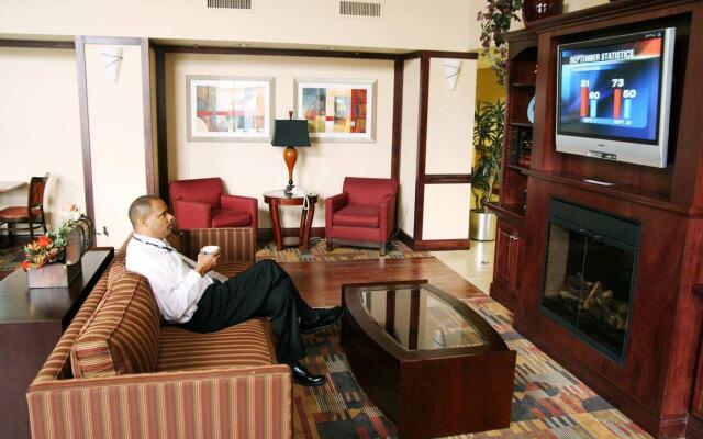 Hampton Inn & Suites Muncie