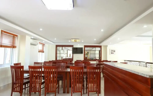 Platinum Beach Hotel & Apartment