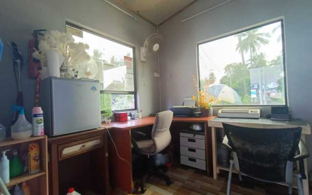 OYO 90799 Sharhan Residence