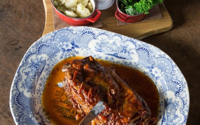 THE PIG at Combe - Devon