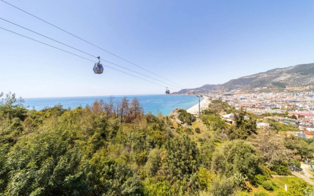 Lovely Flat With Sea and Nature View in Alanya