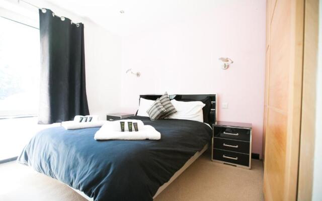 Honest University Apartment 2