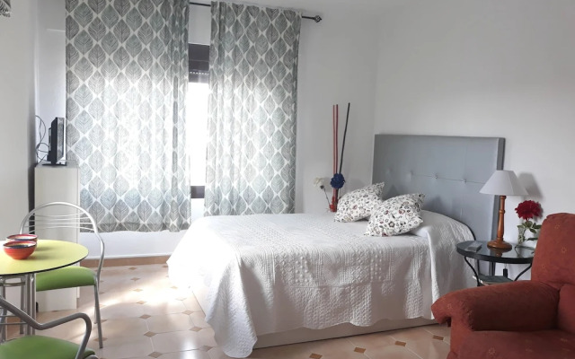 Bonito Apartamento en Triana 638