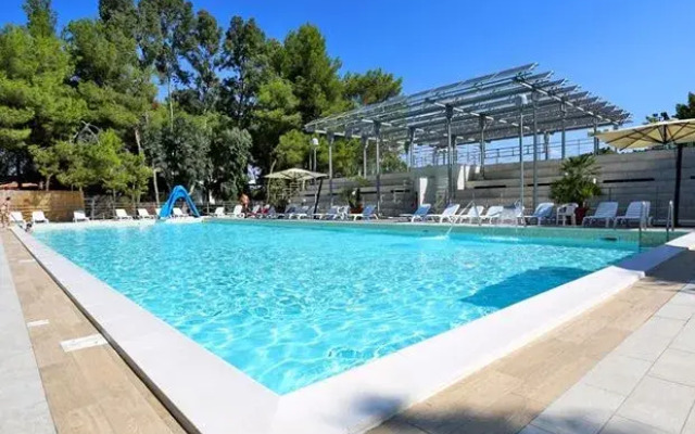 Castroboleto Village