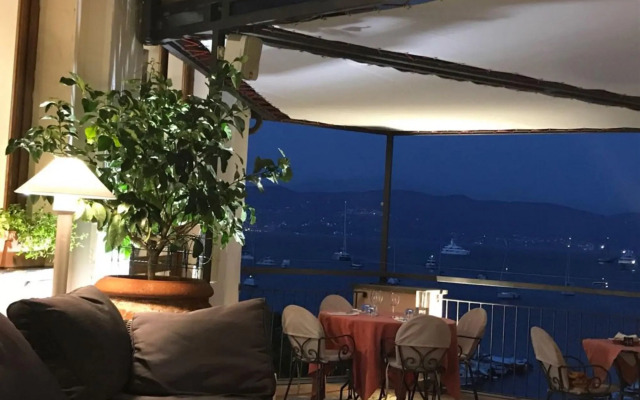 Hotel Paradiso