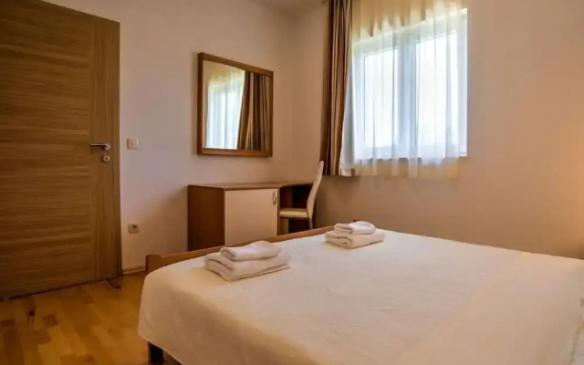 Wonderful Brsec Apartments With Sea View and Shared Pool