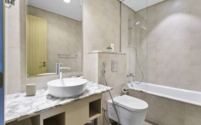Stone Tree - Furnished 2BR with Infinity Pool