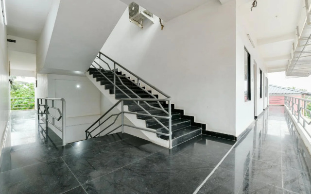 Vattekad Tourist Home by OYO Rooms