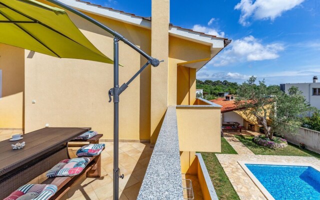 Awesome Home in Pula with Hot Tub, WiFi & 5 Bedrooms