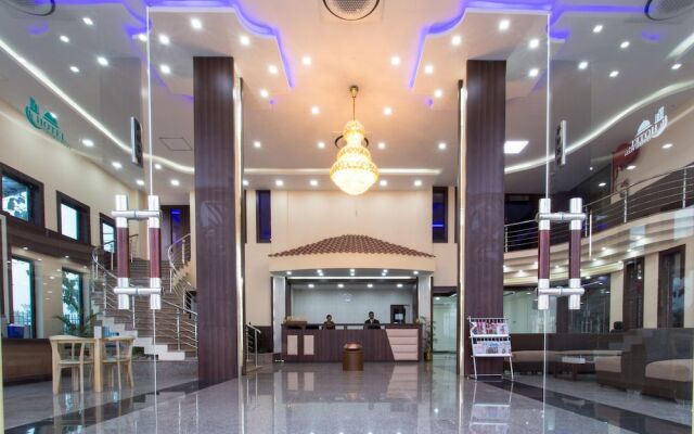 Hotel Central Plaza