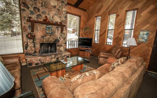 Colbert Cabin 966 by RedAwning